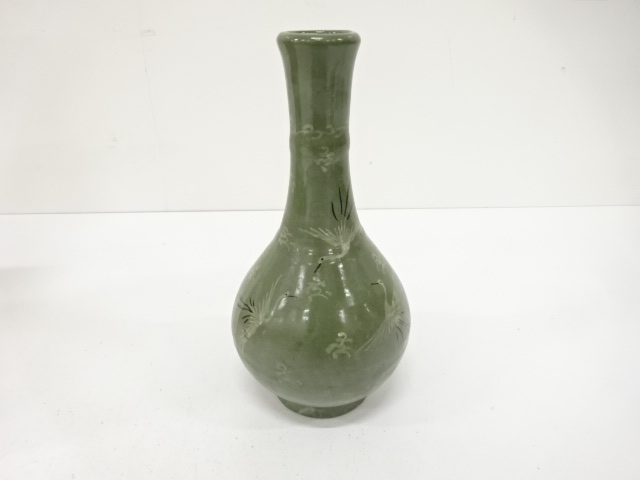 青磁　鶴　花入(無地箱付)